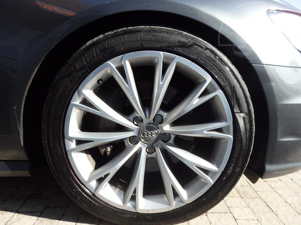 Audi A6 AVANT 3.0 TDI QUATTRO S-LINE