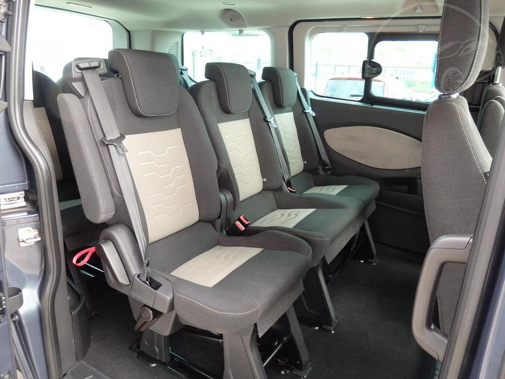 Ford Tourneo Custom 2.2 TDCI 8 MST NAVIGACE