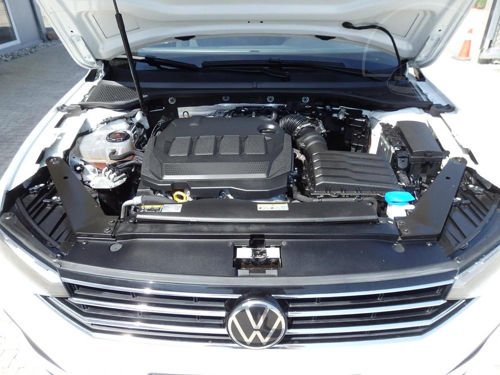 Volkswagen Passat VARIANT 2.0 TDI NAVIGACE, DSG