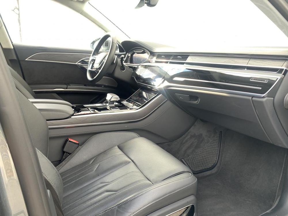 Audi A8 50TDI, long, 360kam., panorama