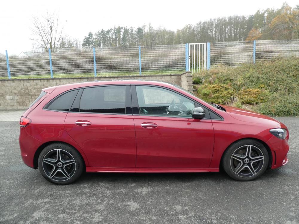 Mercedes-Benz B 220D 140kW AMG LINE alcantara