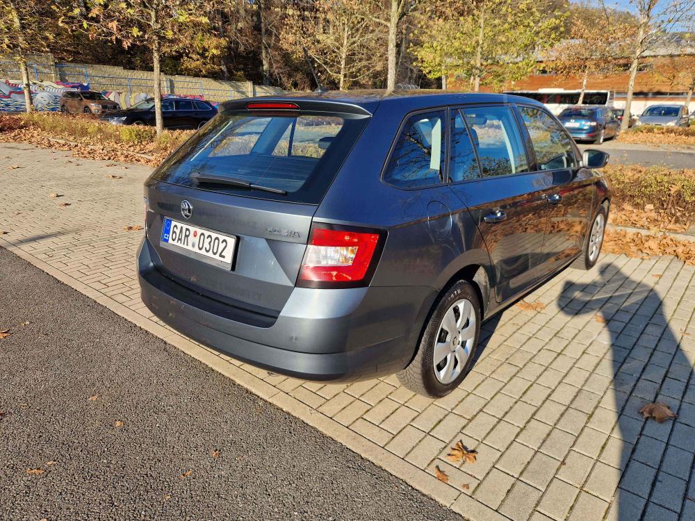 koda Fabia 1,0 TSI, 81kW, servis. kniha