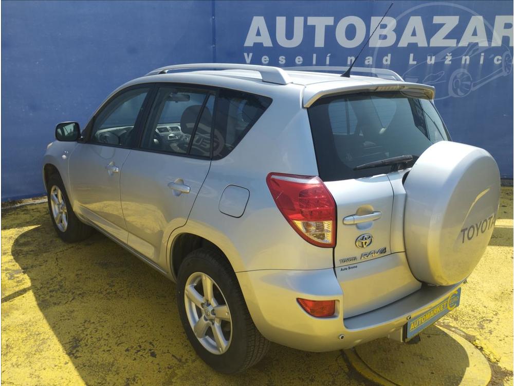 Toyota RAV4 2,2 D-4D 135 Base