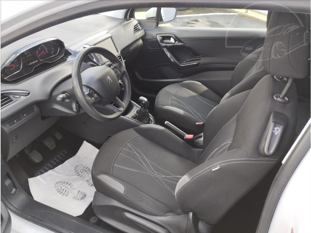 Peugeot 208 1,4 Hdi NAVIGACE