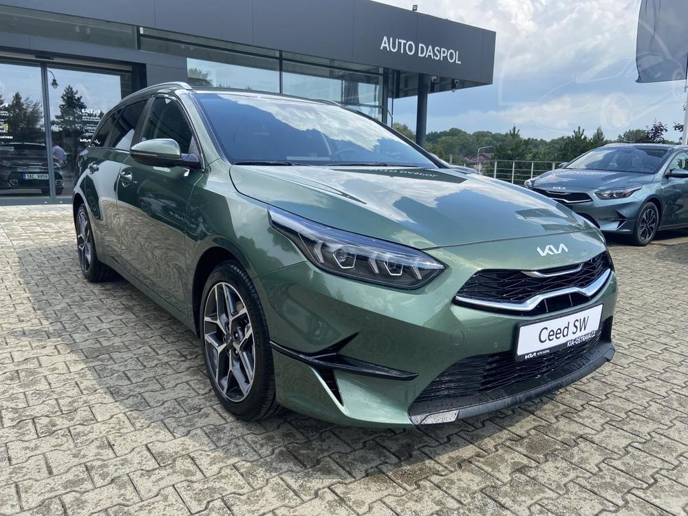 Kia Cee´d SW CD 1,5 T-GDi 7DCT TOP 2025