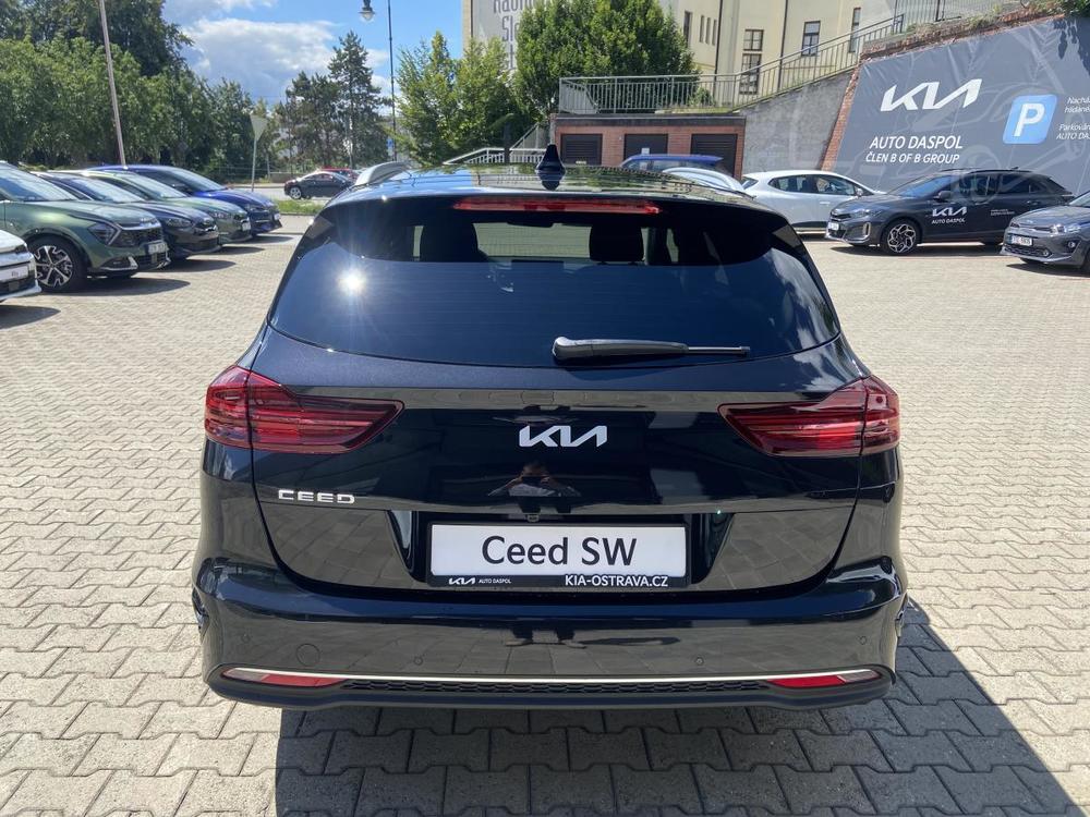 Kia Ceed SW CD 1,5 7DCT TOP 2025*DEMO*