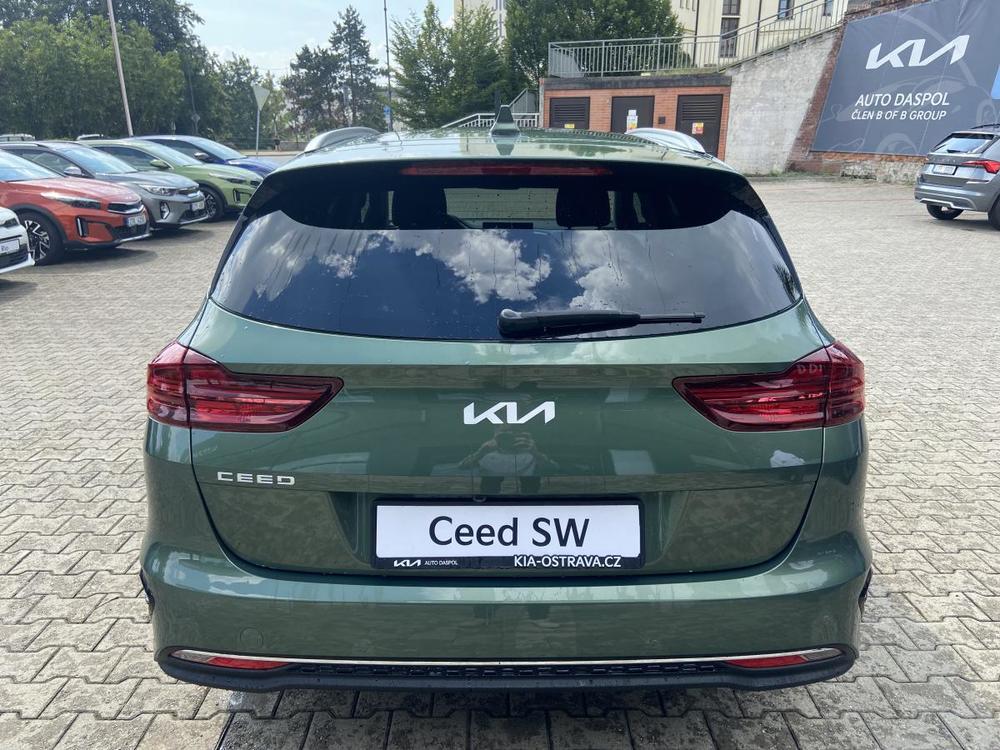 Kia Ceed SW CD 1,5 T-GDi 7DCT TOP 2025