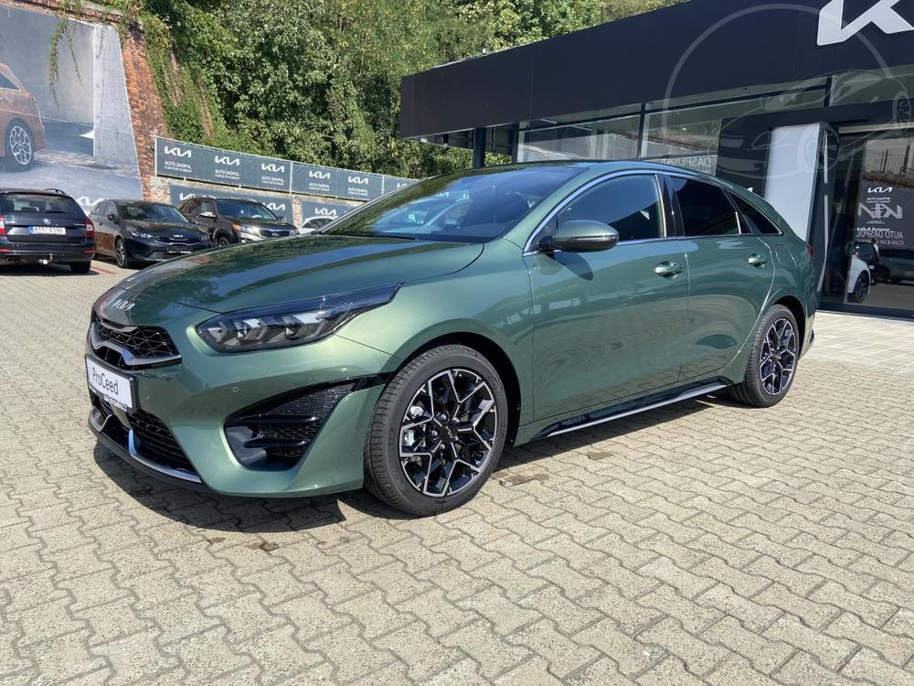 Kia ProCeed 1,5 7DCT GT LINE PLUS DEMO