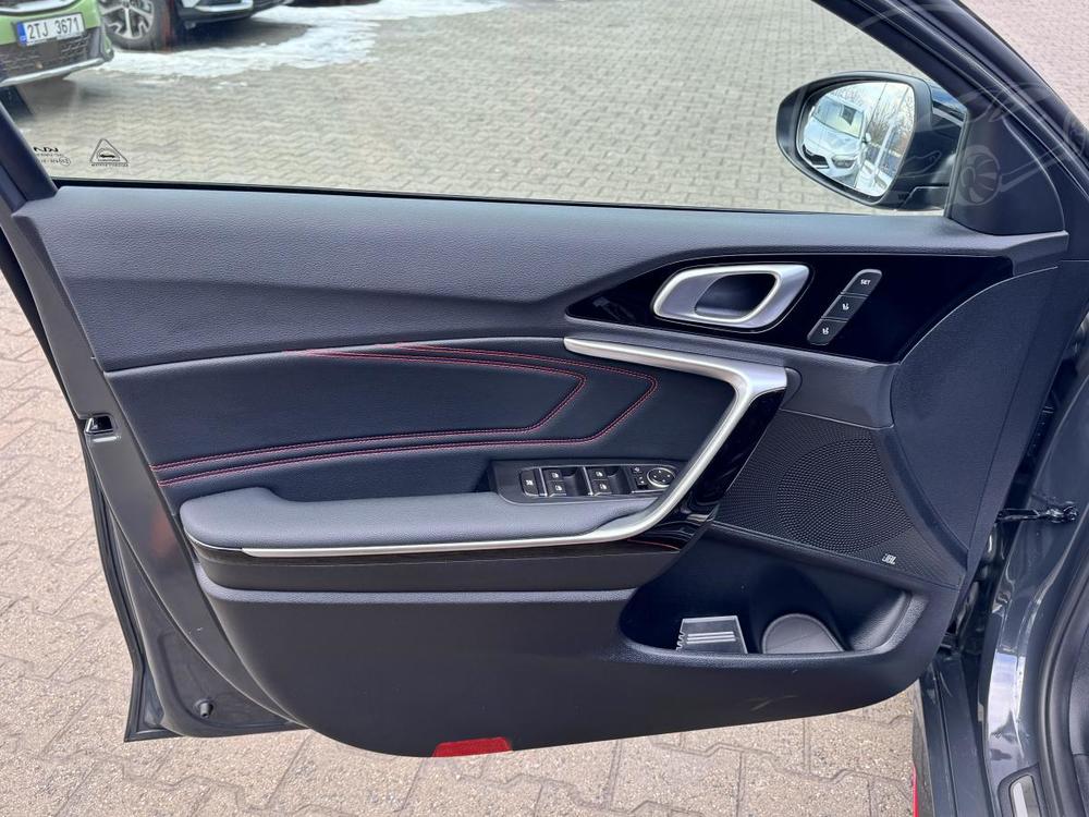 Kia ProCeed GT 205 HP, referentsk vz