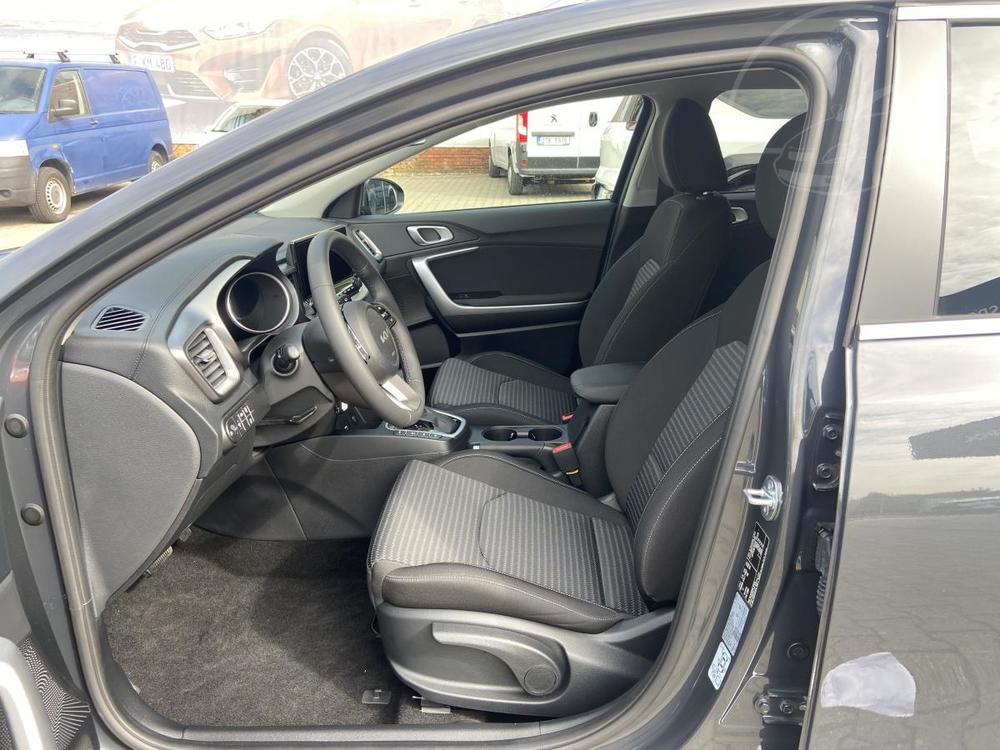 Kia Ceed 1,5 TOP automat *ref. vz*