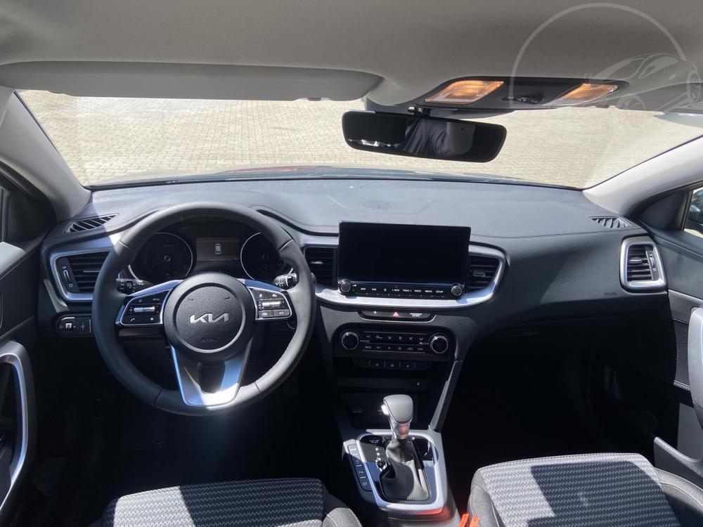 Kia Ceed SW CD 1,5 T-GDi 7DCT TOP 2025