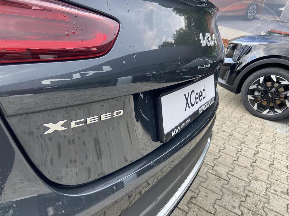 Kia XCeed 1,5 TOP automat *ref. vz*