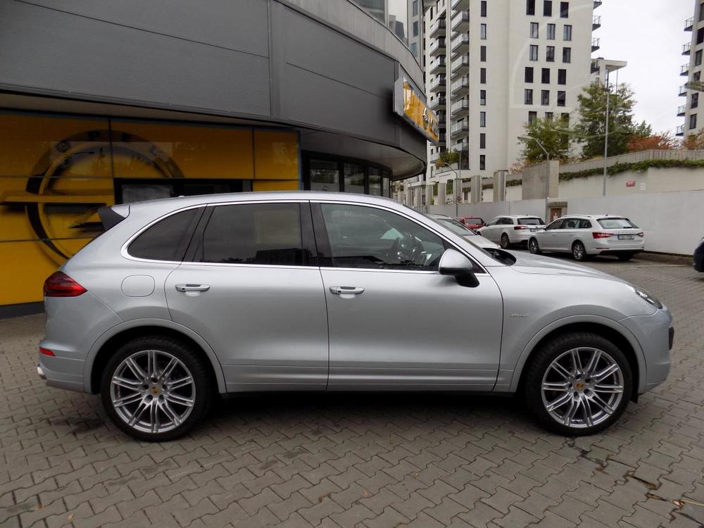 Porsche Cayenne 3.0 TDi Pvod R