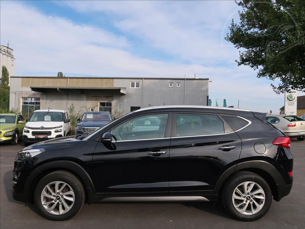 Hyundai Tucson 1,7 CRDI,85kW,Trikolor,1majR