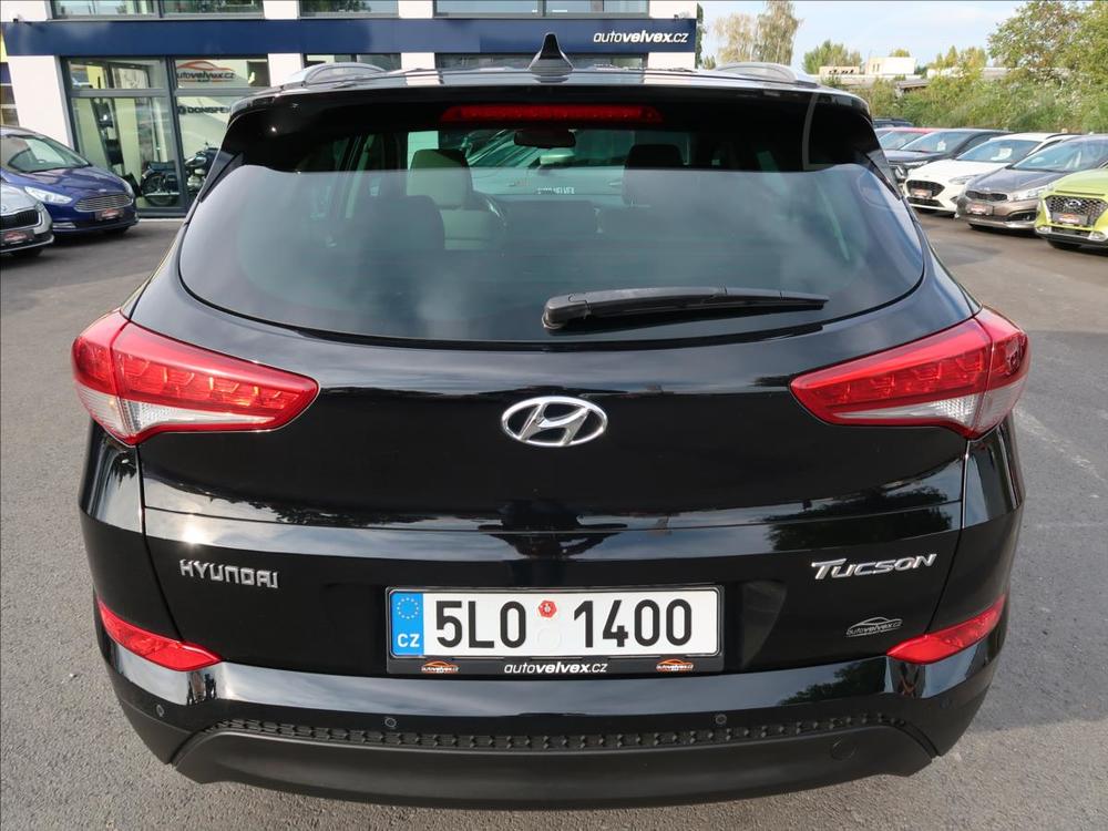 Hyundai Tucson 1,7 CRDI,85kW,Trikolor,1majR