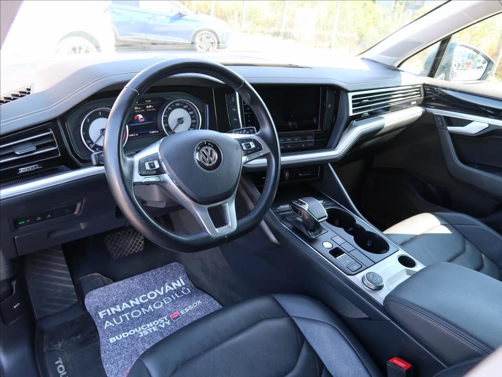 Volkswagen Touareg 3,0 TDI,210kW,NovR,4x4,DPH