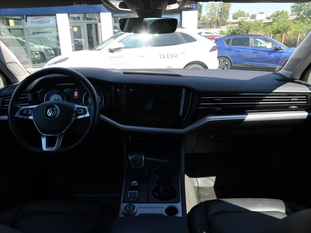 Volkswagen Touareg 3,0 TDI,210kW,NovR,4x4,DPH