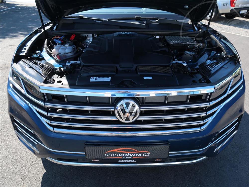 Volkswagen Touareg 3,0 TDI,210kW,NovR,4x4,DPH