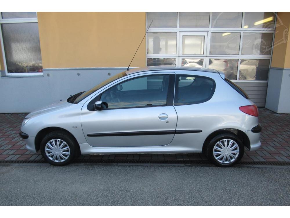 Peugeot 206 1.1i TAN NOV STK