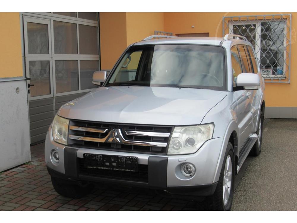 Mitsubishi Pajero 3.2 DI-D 4x4 TAN 7 MST