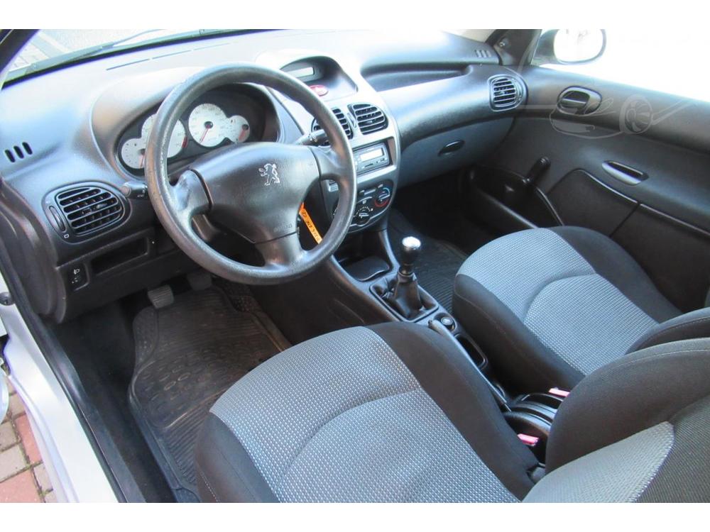 Peugeot 206 1.1i TAN NOV STK