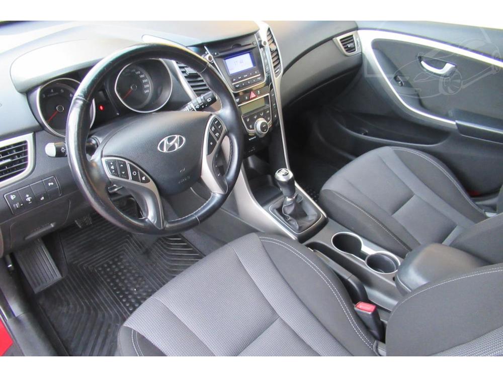 Hyundai i30 1.6i 16V AUT. KLIMA 1 MAJITEL