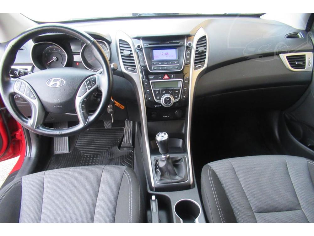 Hyundai i30 1.6i 16V AUT. KLIMA 1 MAJITEL