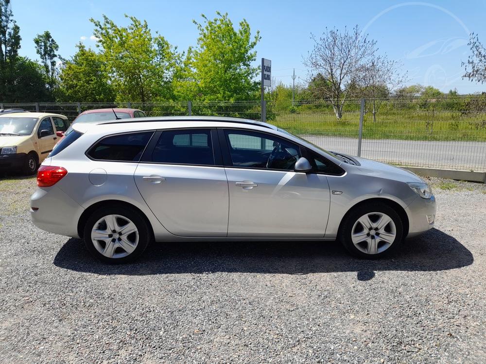 Opel Astra Sports Tourer 1.4