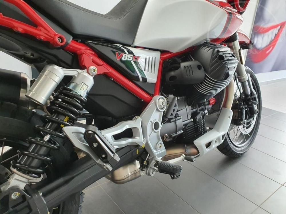 Moto Guzzi  V85 TT Evocative e5