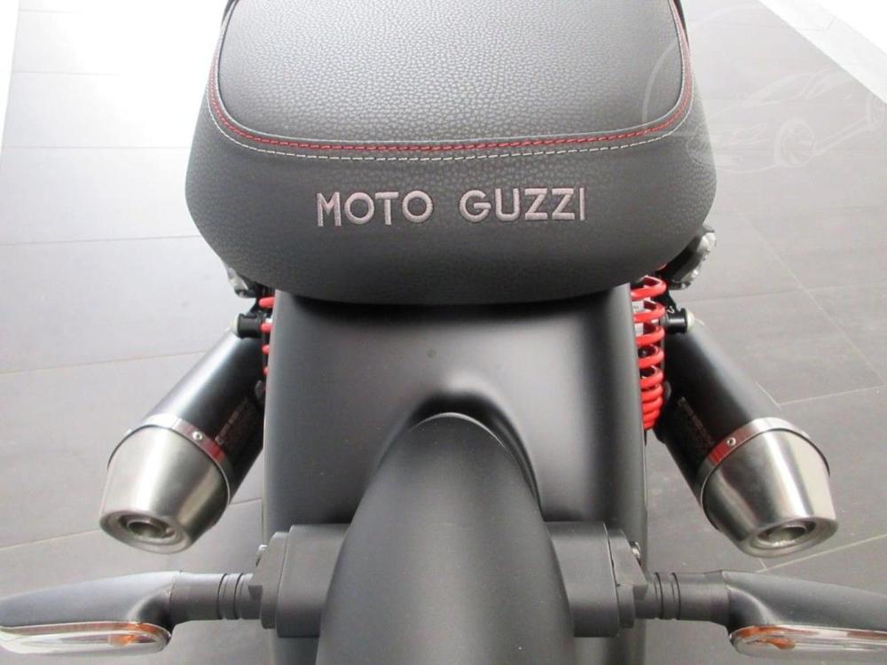 Moto Guzzi  V7 850 Stone TEN