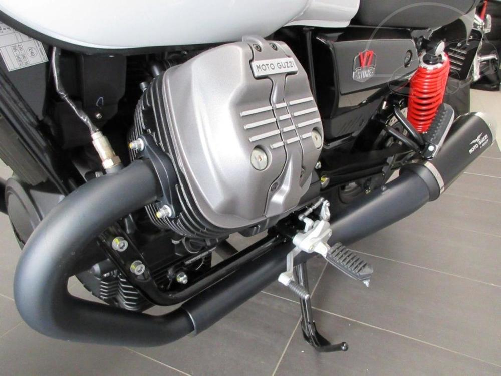 Moto Guzzi  V7 850 Stone TEN