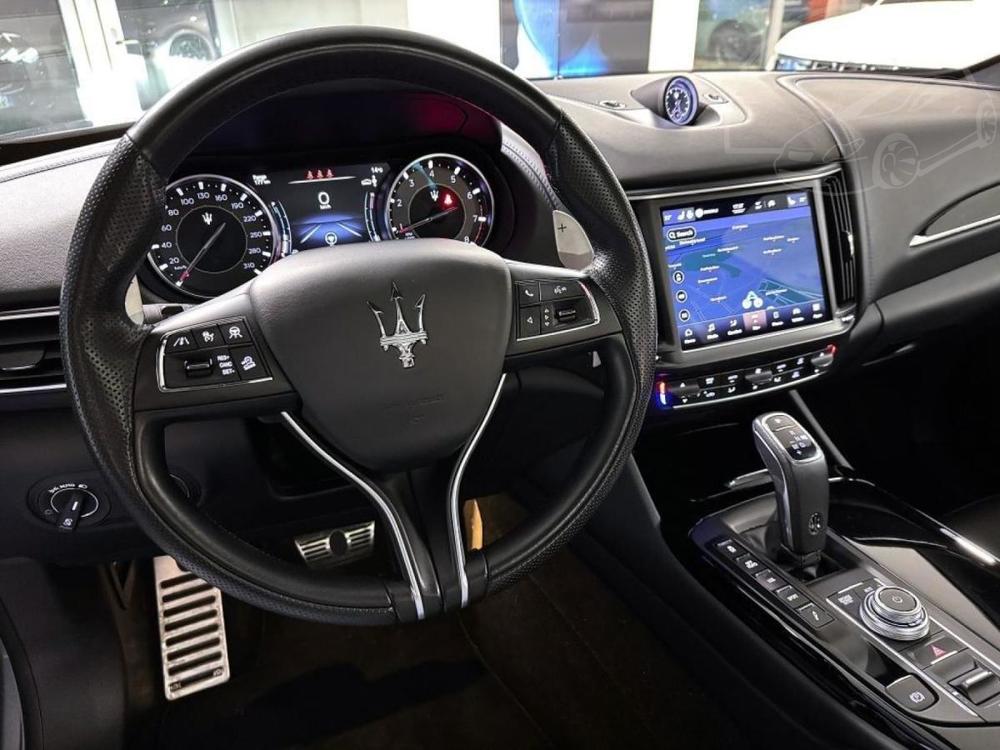 Maserati  2.0 T Hybrid Q4 (4x4) 330k AT8