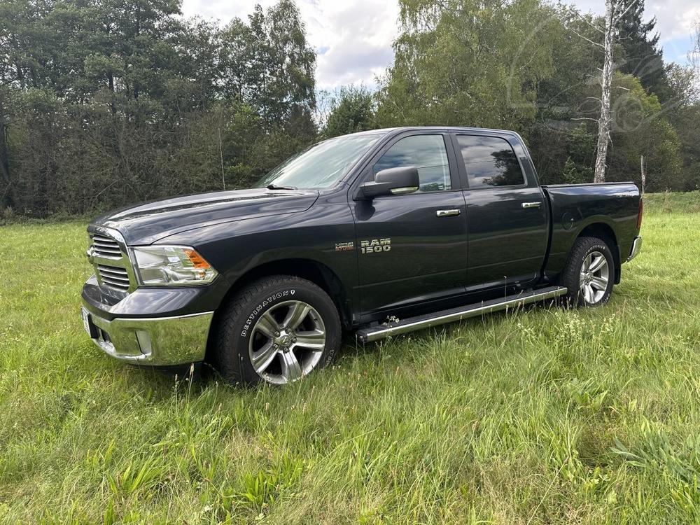 Dodge Ram SLT V8 5.7 HEMI 4x4 Crew Cab