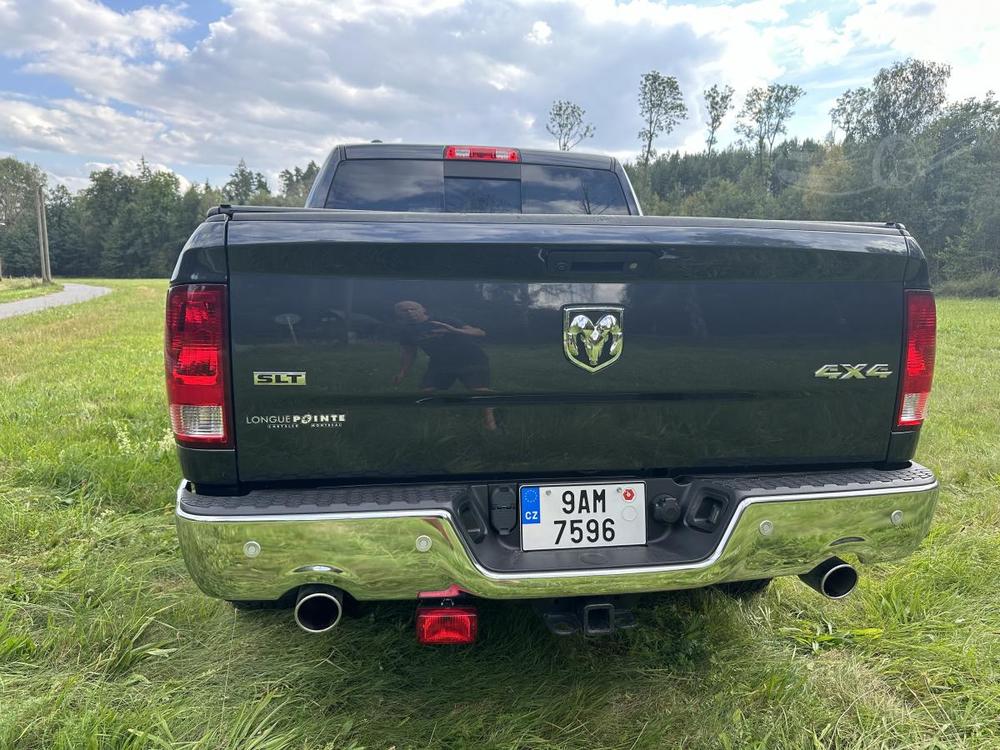 Dodge Ram SLT V8 5.7 HEMI 4x4 Crew Cab