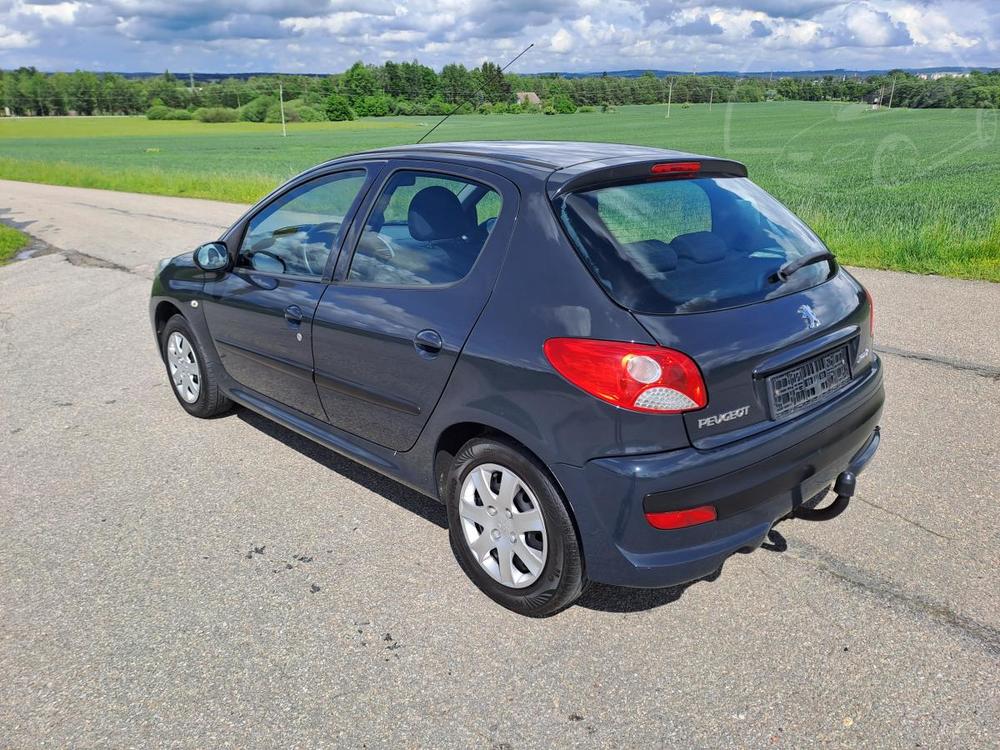 Peugeot 206 PLUS TRENDY 1.1i SERVISKA KLIM