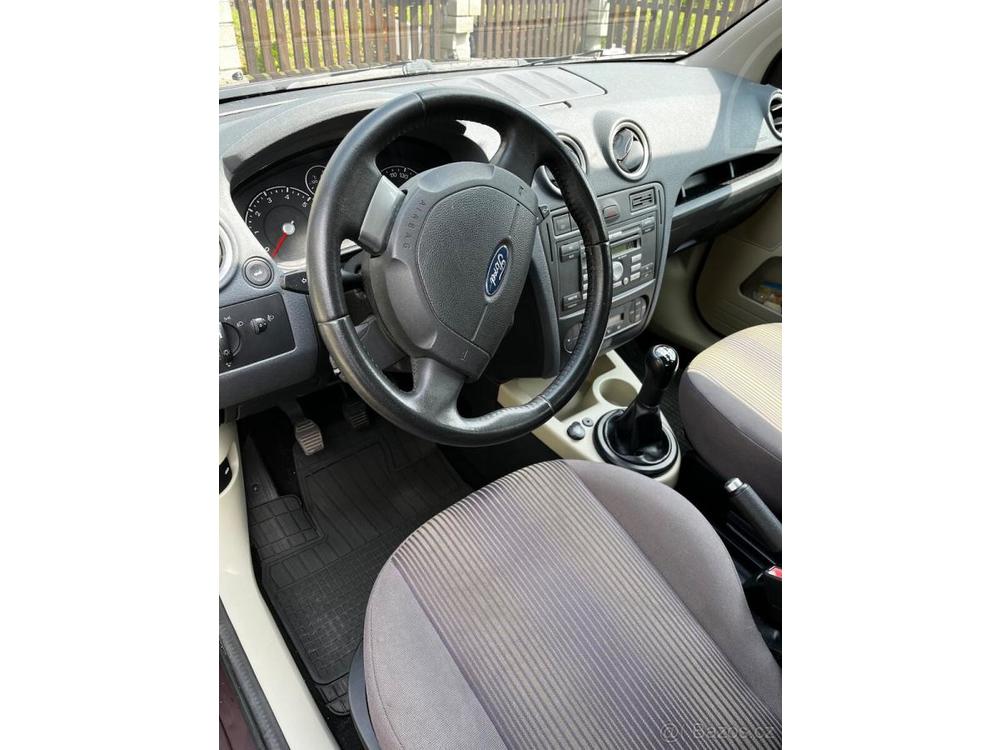 Ford Fusion 1.4i KLIMA 2 x KOLA