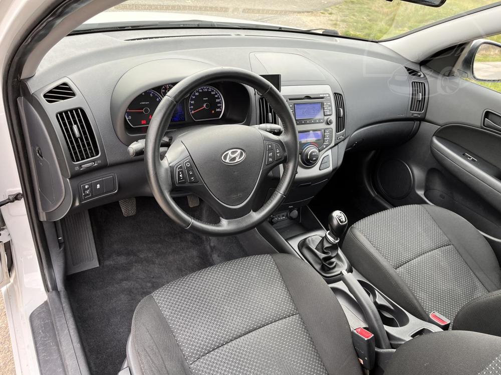 Hyundai i30 1.4 DOLOEN KM, 1.MAJITEL