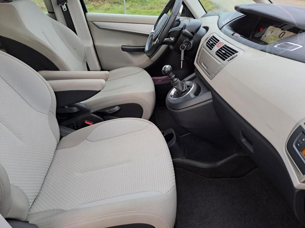 Citron C4 Picasso 1.6 HDi SERVISKA