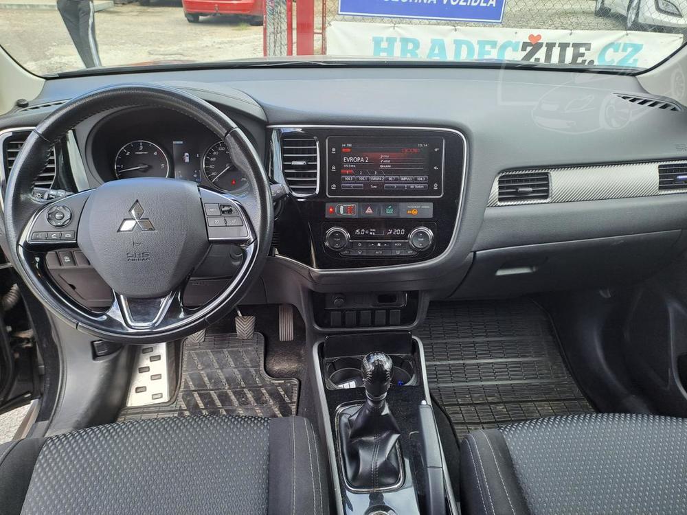 Mitsubishi Outlander 2.2 PVOD R 1. MAJITEL