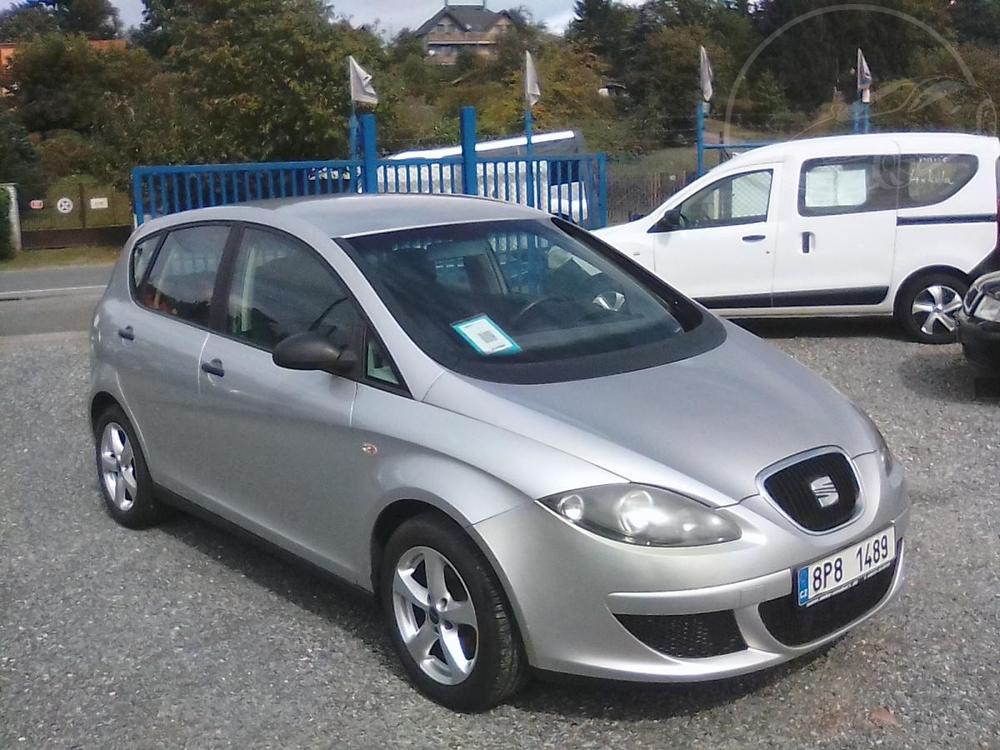 Seat Altea 1.6i / 75 KW, kola navíc