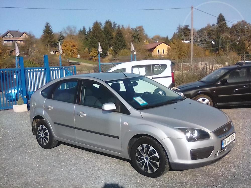 Ford Focus 1.6i /85 KW, 4x pneumatiky