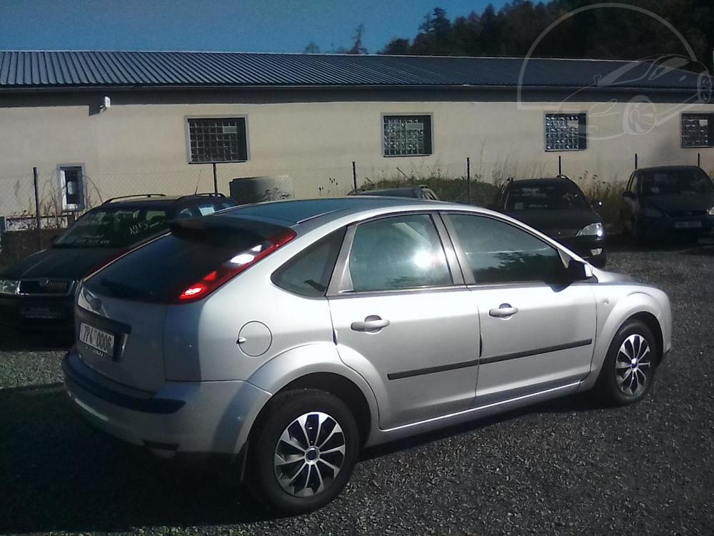 Ford Focus 1.6i /85 KW, 4x pneumatiky