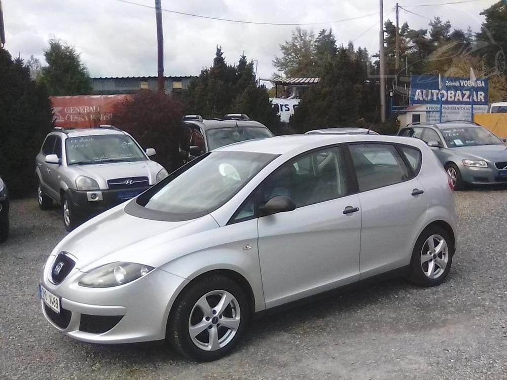 Seat Altea 1.6i / 75 KW, kola navc