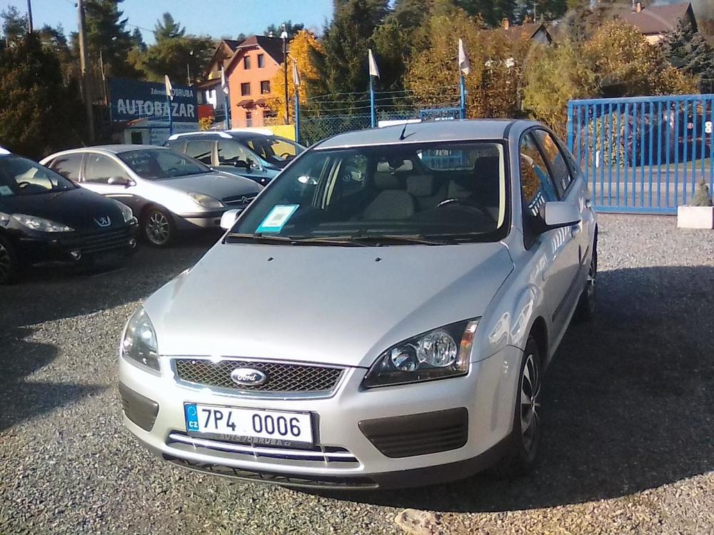 Ford Focus 1.6i /85 KW, 4x pneumatiky