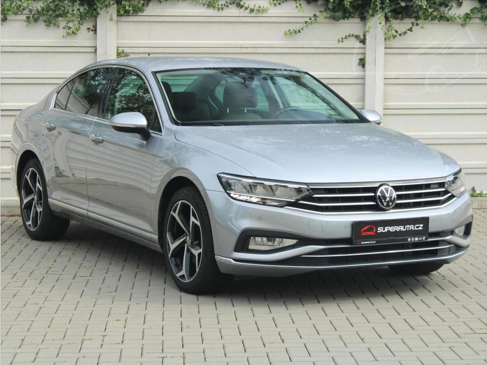 Volkswagen Passat 1,5 TSi DSG Elegance R 1.maj