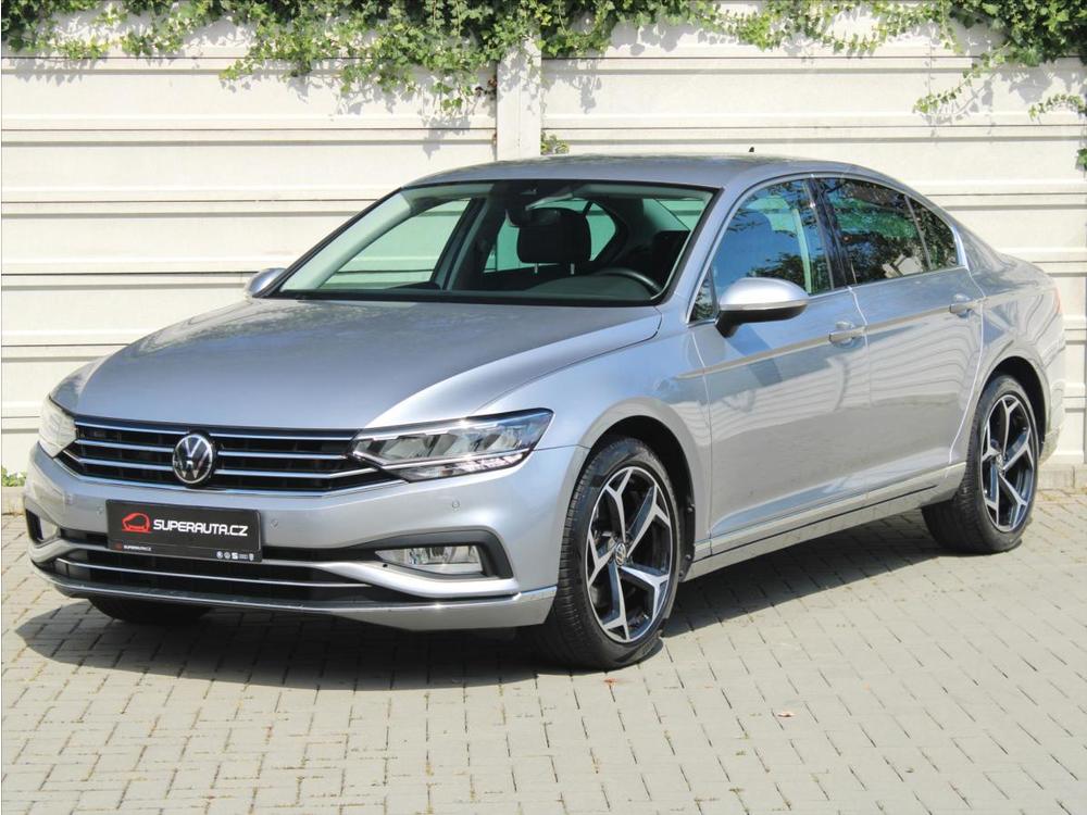 Volkswagen Passat 1,5 TSi DSG Elegance R 1.maj