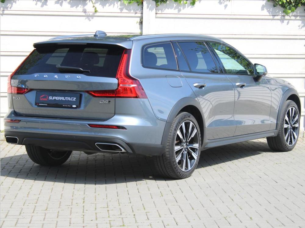 Volvo V60 2,0 D4 AWD Cross Country R 1.