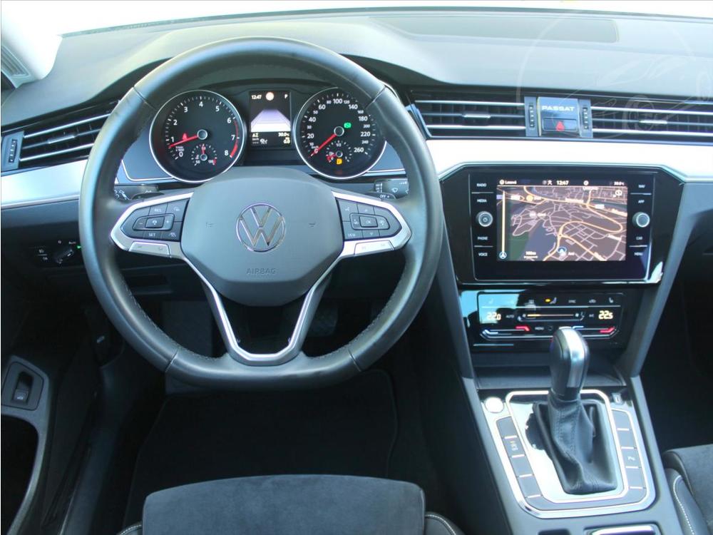 Volkswagen Passat 1,5 TSi DSG Elegance R 1.maj