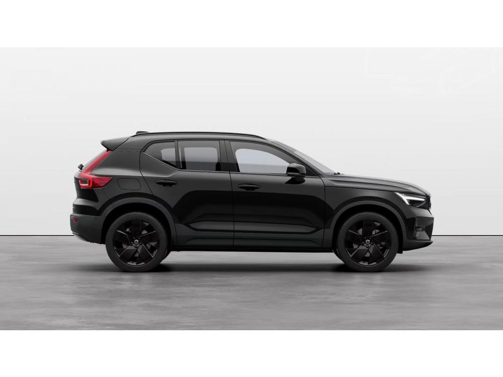 Prodm Volvo XC40 B4 AUT PLUS BLACK EDITION