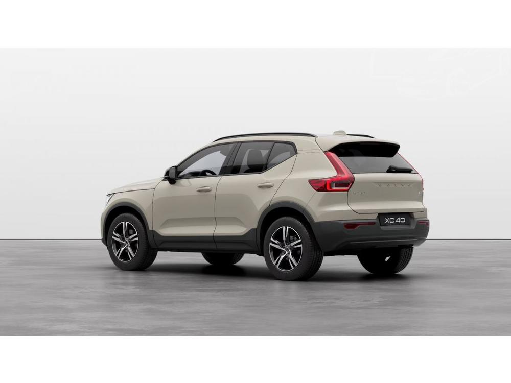 Volvo XC40 B3 AUT DARK PLUS